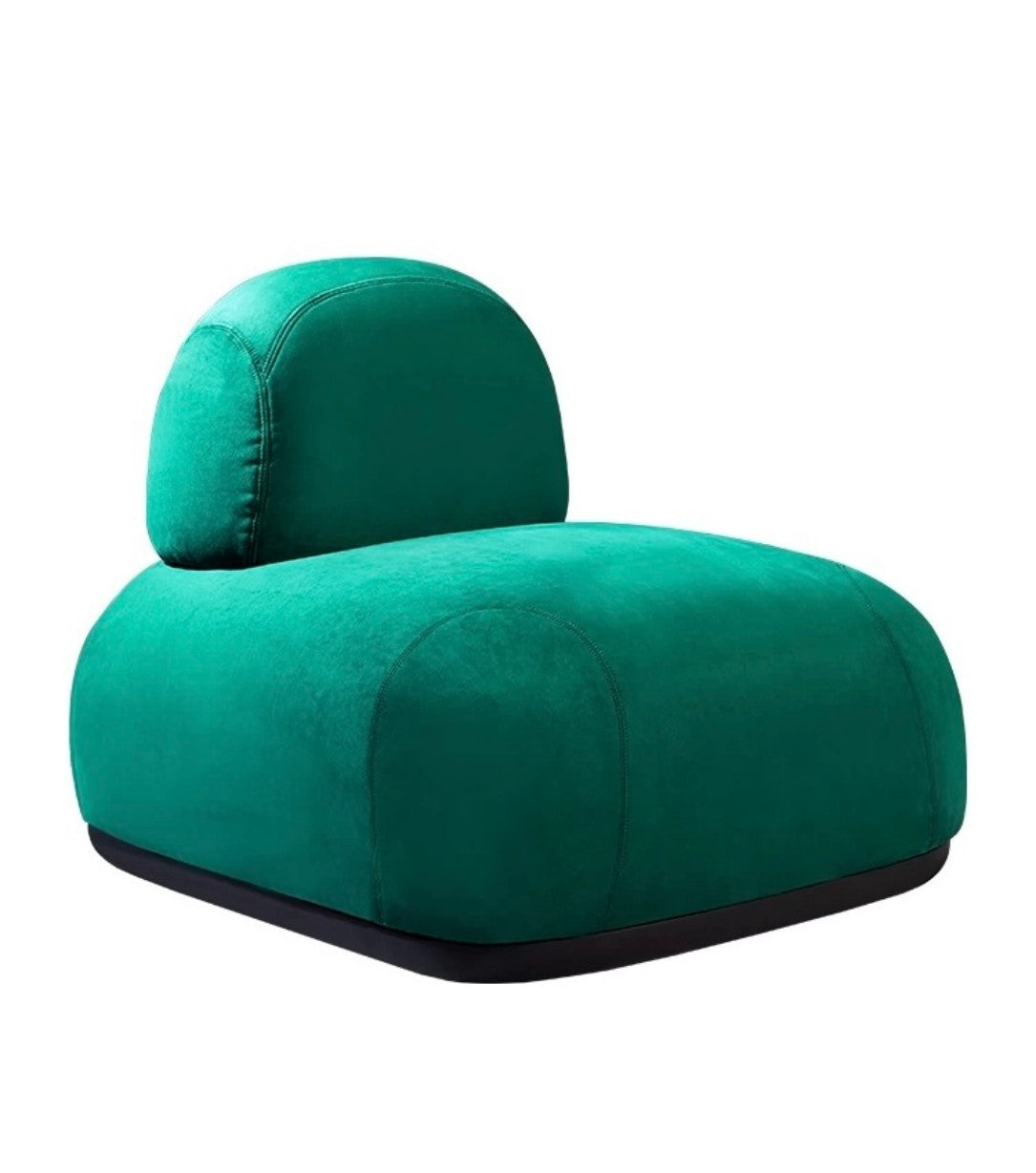 Minimalist Green Velvet Lounge Chair – Oversized Modern Armchair, Cozy Accent Seating